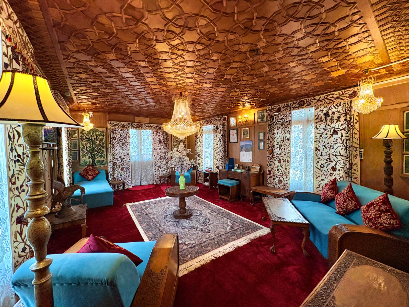 New Golden Flower Houseboat Interior